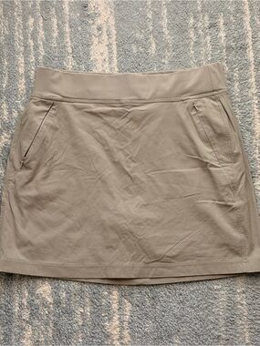 Eddie Bauer Women’s Stretch Skort in Taupe